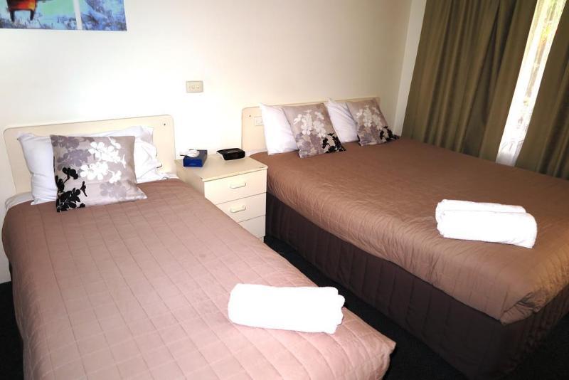 Twin Pines Motel Mooloolaba Esterno foto